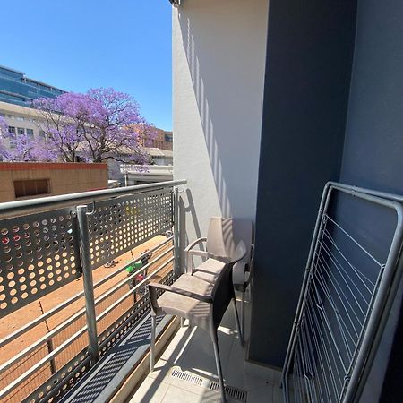 Easy Stay - The Median Rosebank Johannesburg Dış mekan fotoğraf
