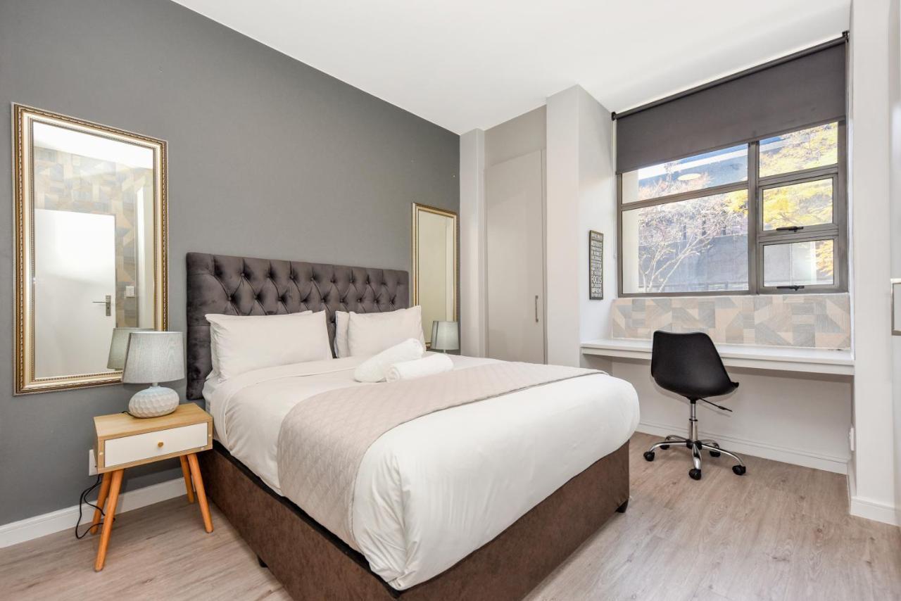 Easy Stay - The Median Rosebank Johannesburg Dış mekan fotoğraf